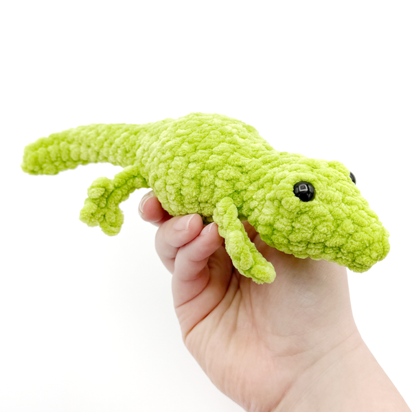 Crochet Amigurumi Lizard in Pistachio held in hand